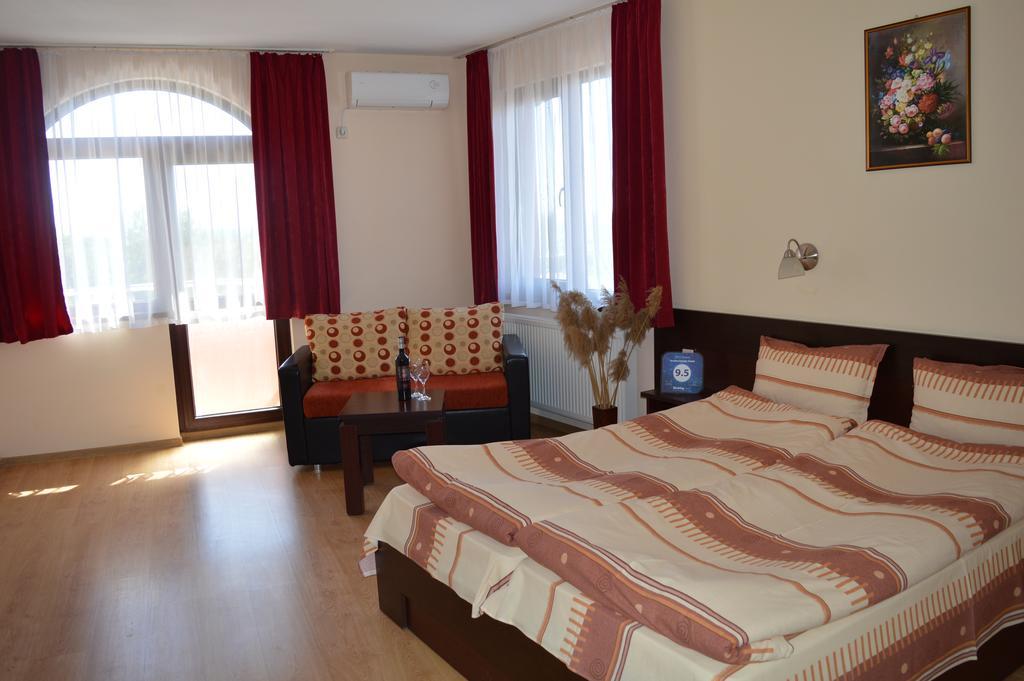 Armira Family Hotel Ivaylovgrad Exterior photo